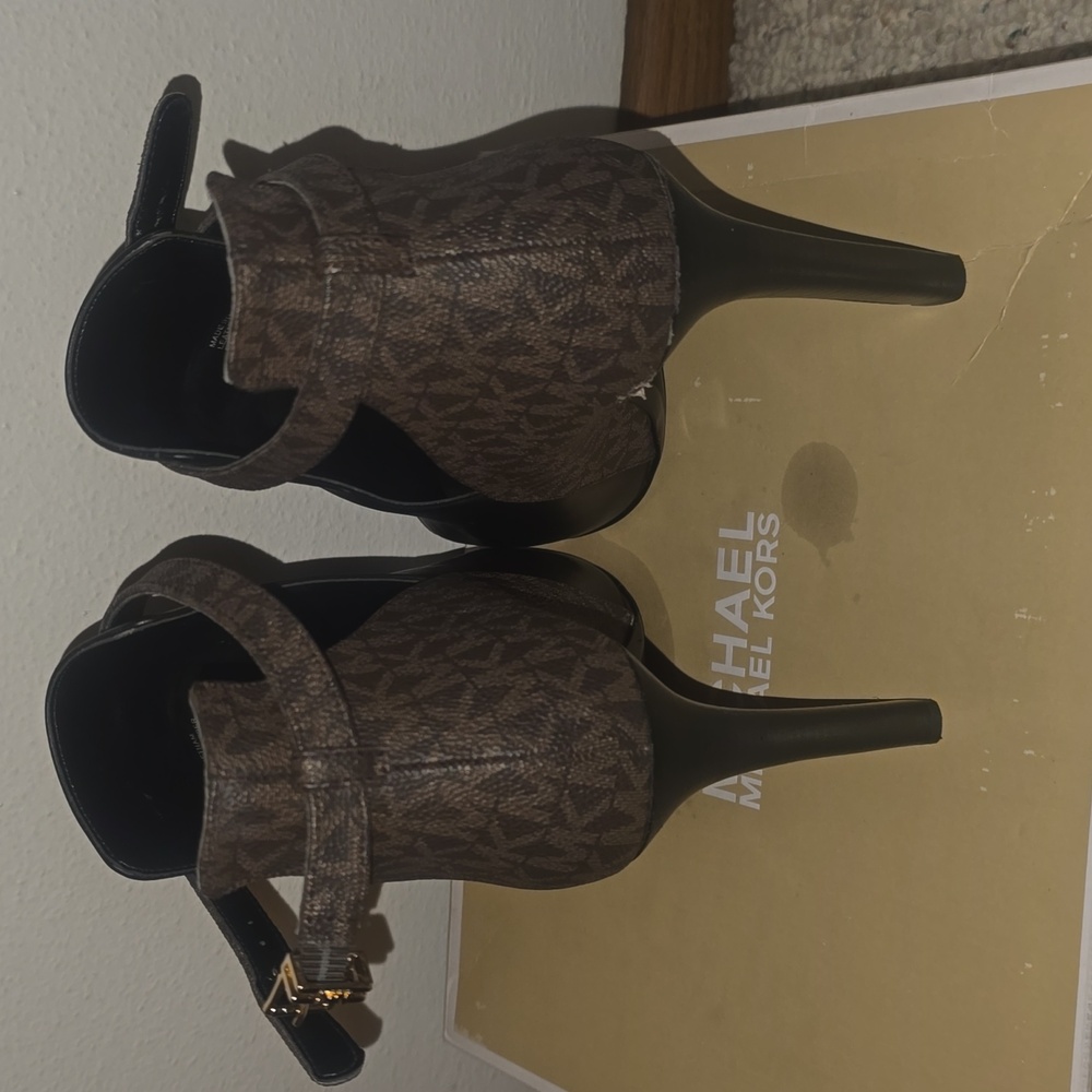 Michael Kors Cut-Out Stiletto Booties - Picture 4 of 8